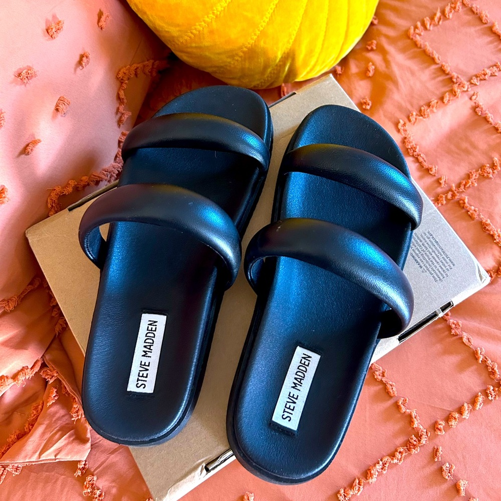Steve Madden Madi black leather size 8 sandal